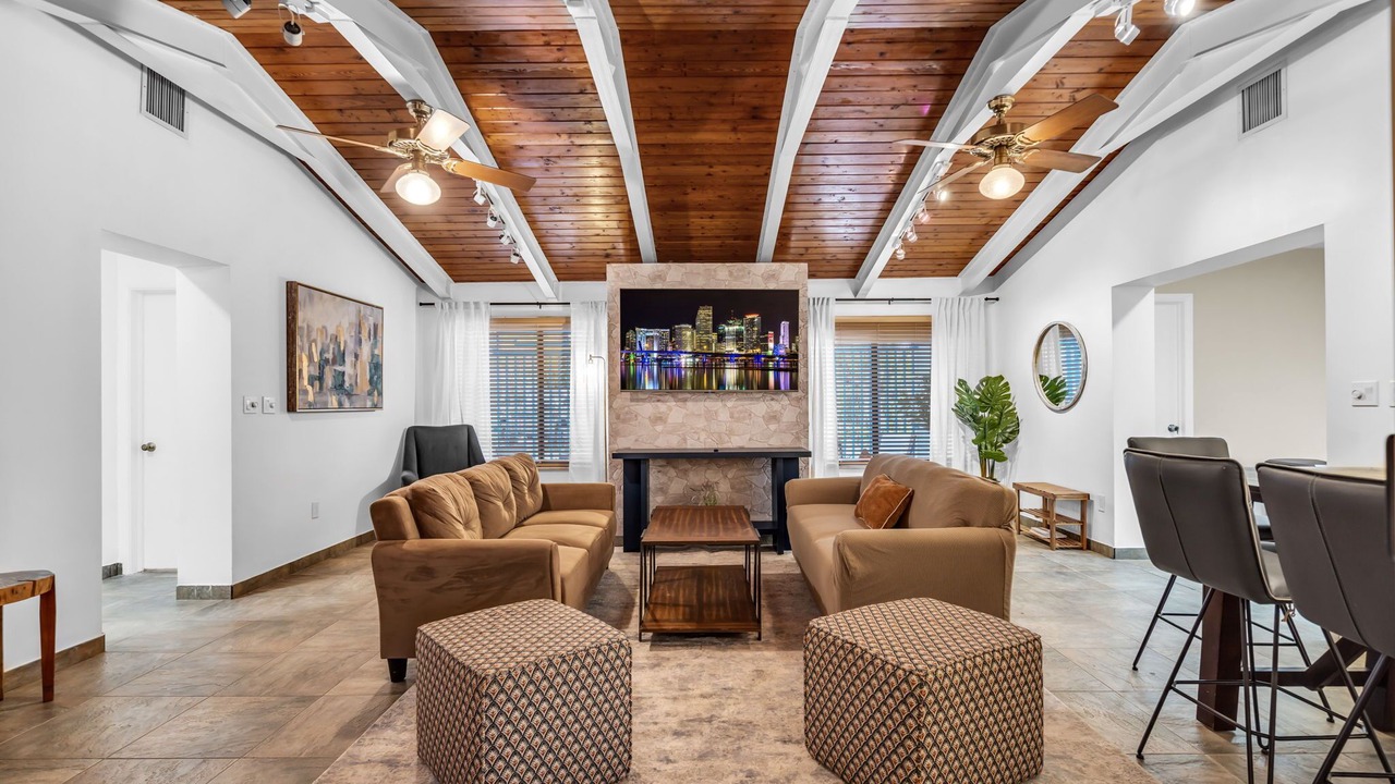 Photo of Livingroom in Coral Terrace