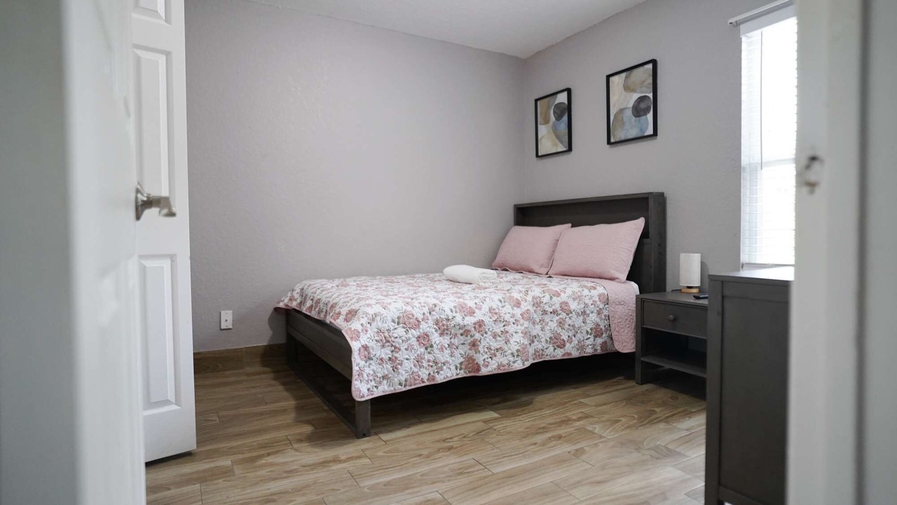 Photo of Bedroom in Pine Hills