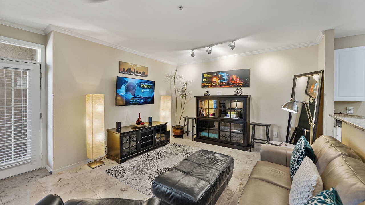 Photo of Livingroom in Carver City - Lincoln Gardens