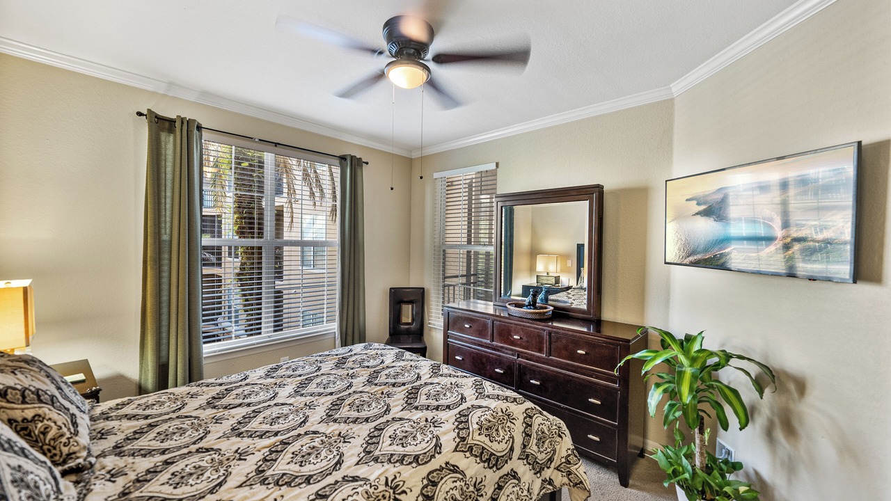 Photo of Bedroom in Carver City - Lincoln Gardens