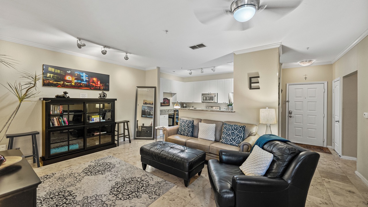 Photo of Livingroom in Carver City - Lincoln Gardens