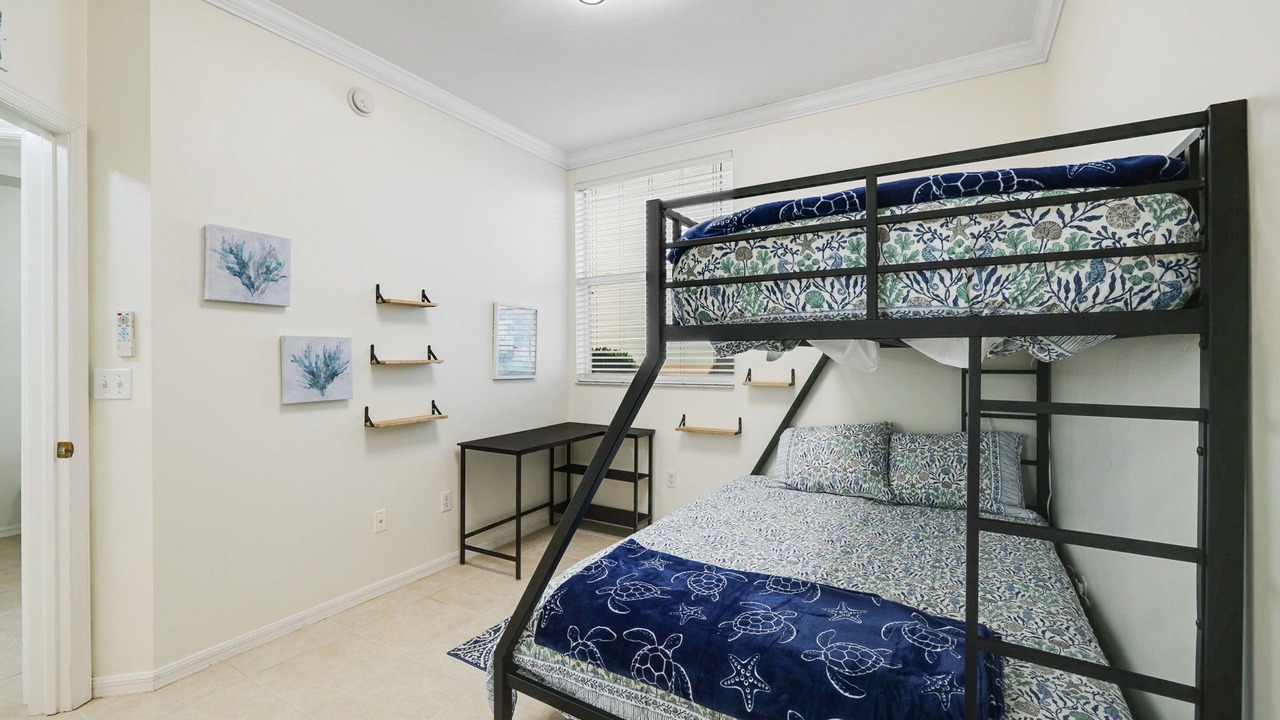 Photo of Bedroom in Beachwalk Isles