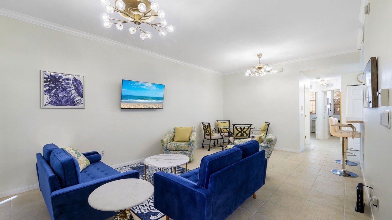 Photo of Livingroom in Beachwalk Isles