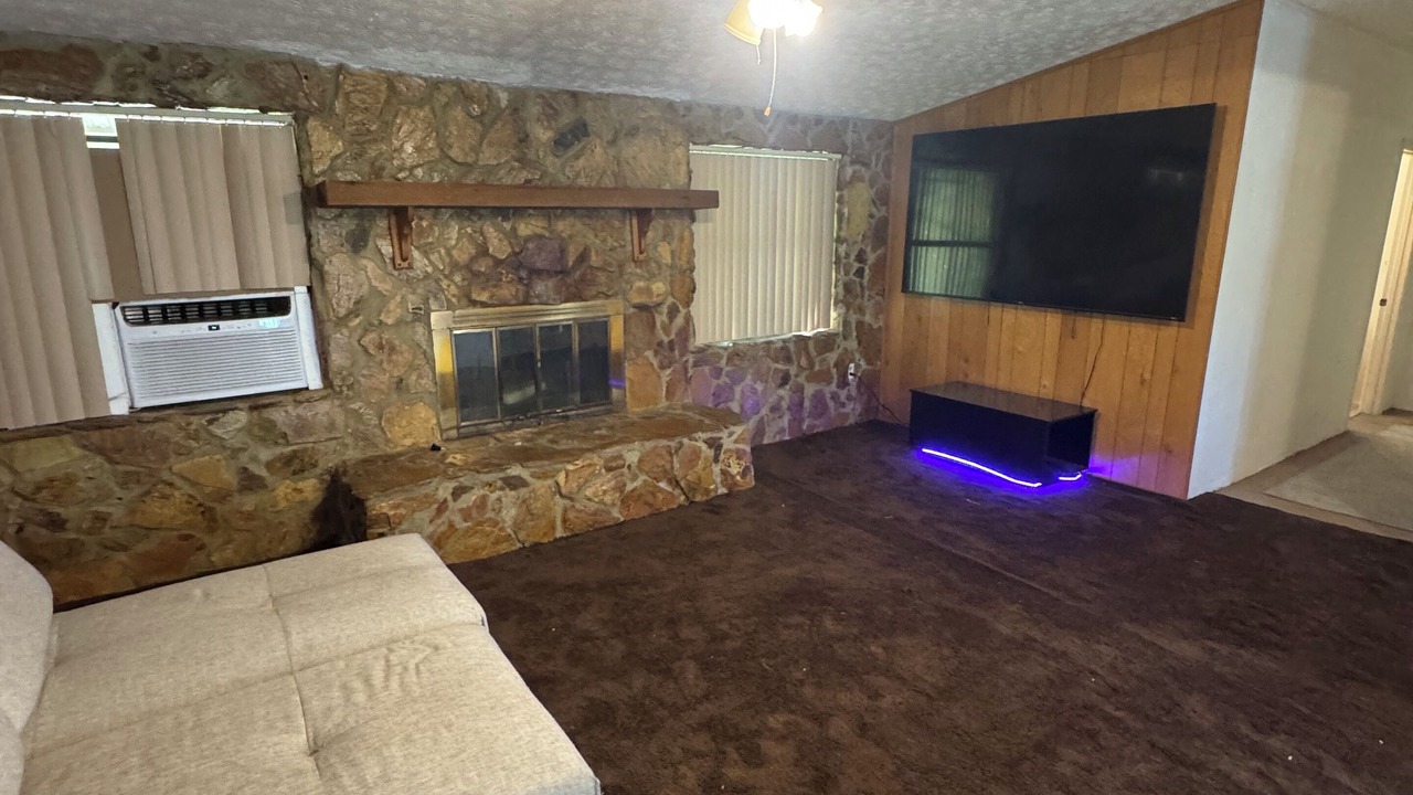 Photo of Livingroom in Highland Ridge