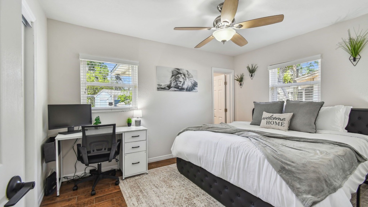 Photo of Bedroom in Bay Crest Park