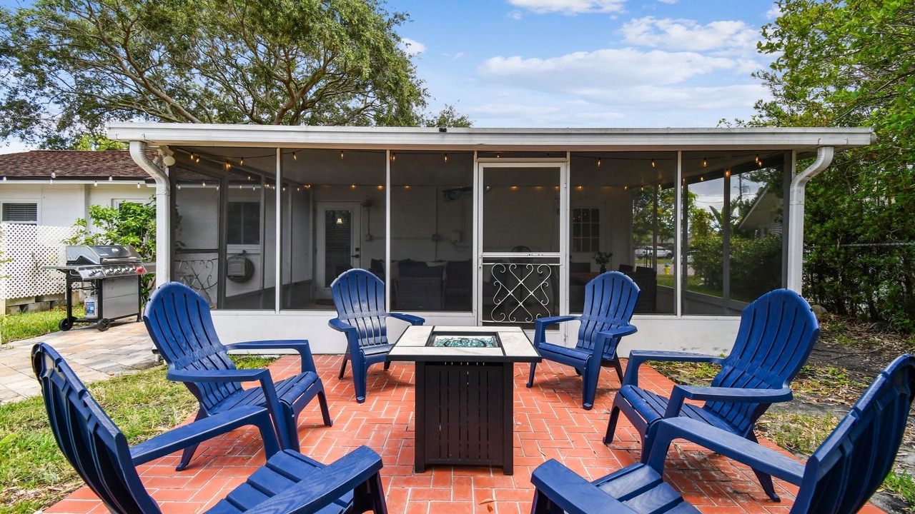 Photo of Patio Balcony in Bay Crest Park