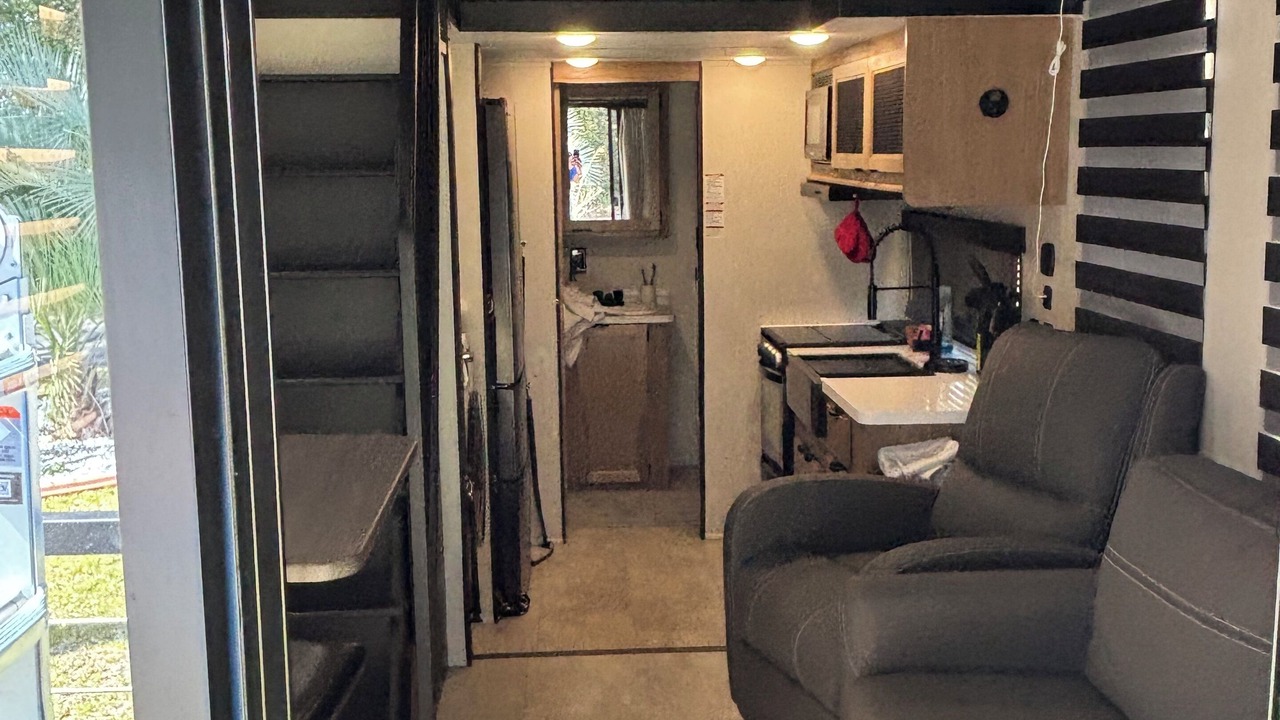 Photo of Livingroom in Ensley