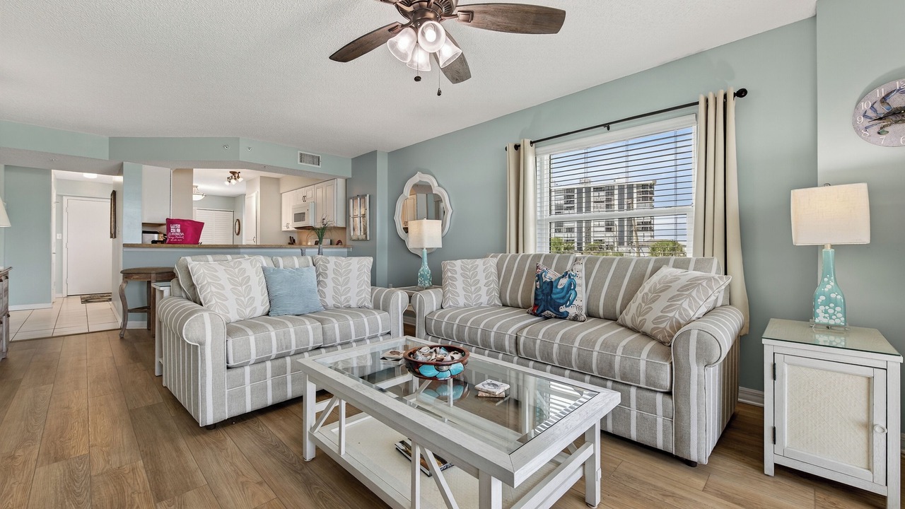 Photo of Livingroom in Seawinds Condo