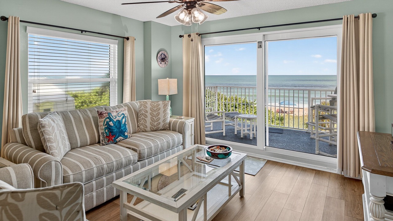 Photo of Livingroom in Seawinds Condo
