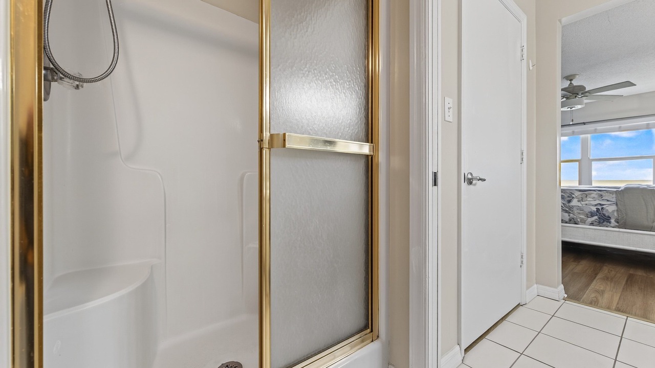 Photo of Bathroom in Seawinds Condo