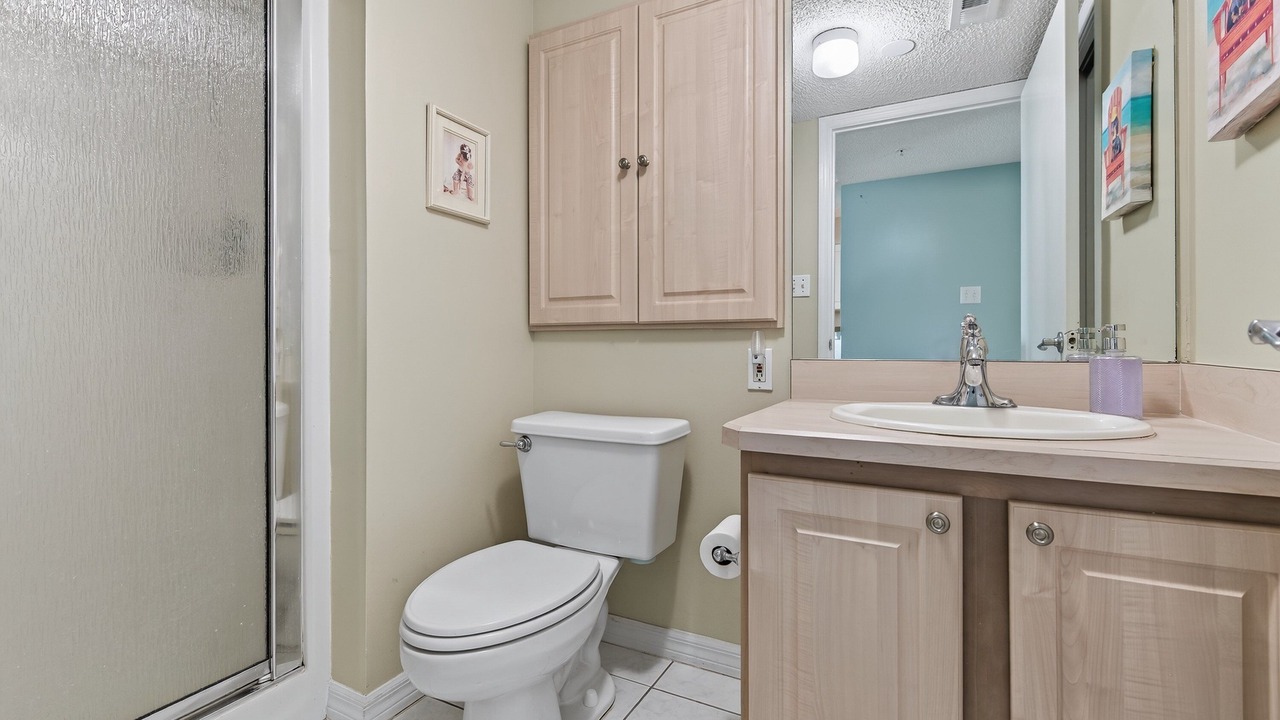 Photo of Bathroom in Seawinds Condo