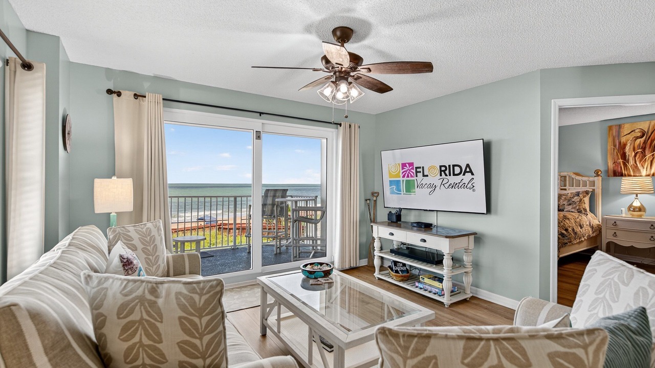 Photo of Livingroom in Seawinds Condo
