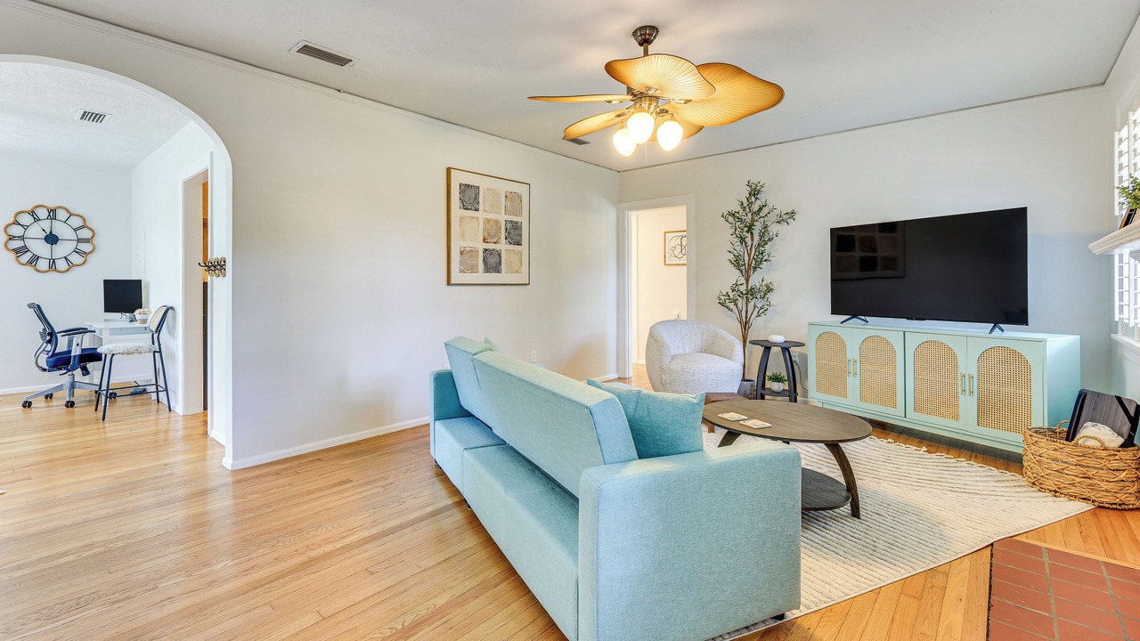 Photo of Livingroom in South Riverside