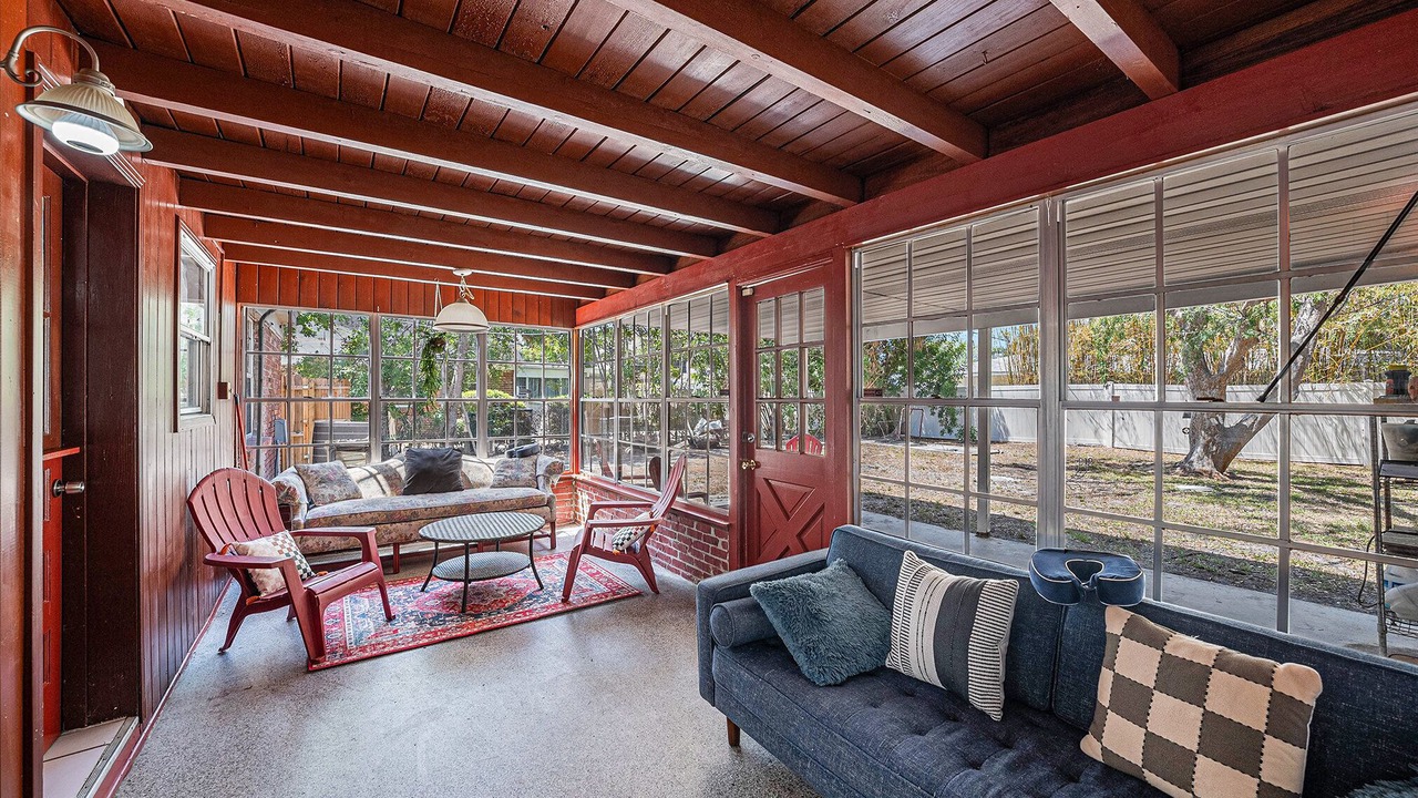 Photo of Livingroom in Davis Islands