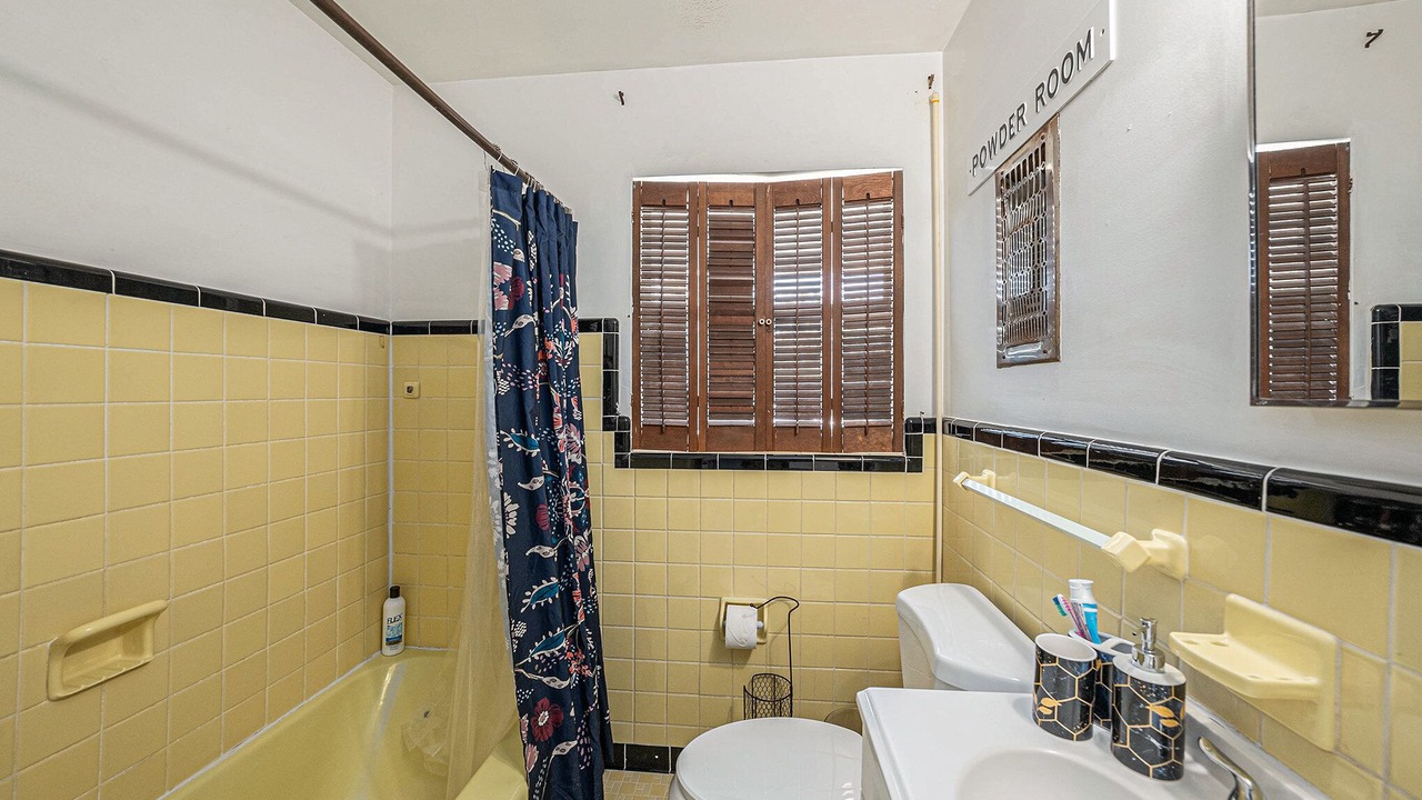 Photo of Bathroom in Davis Islands