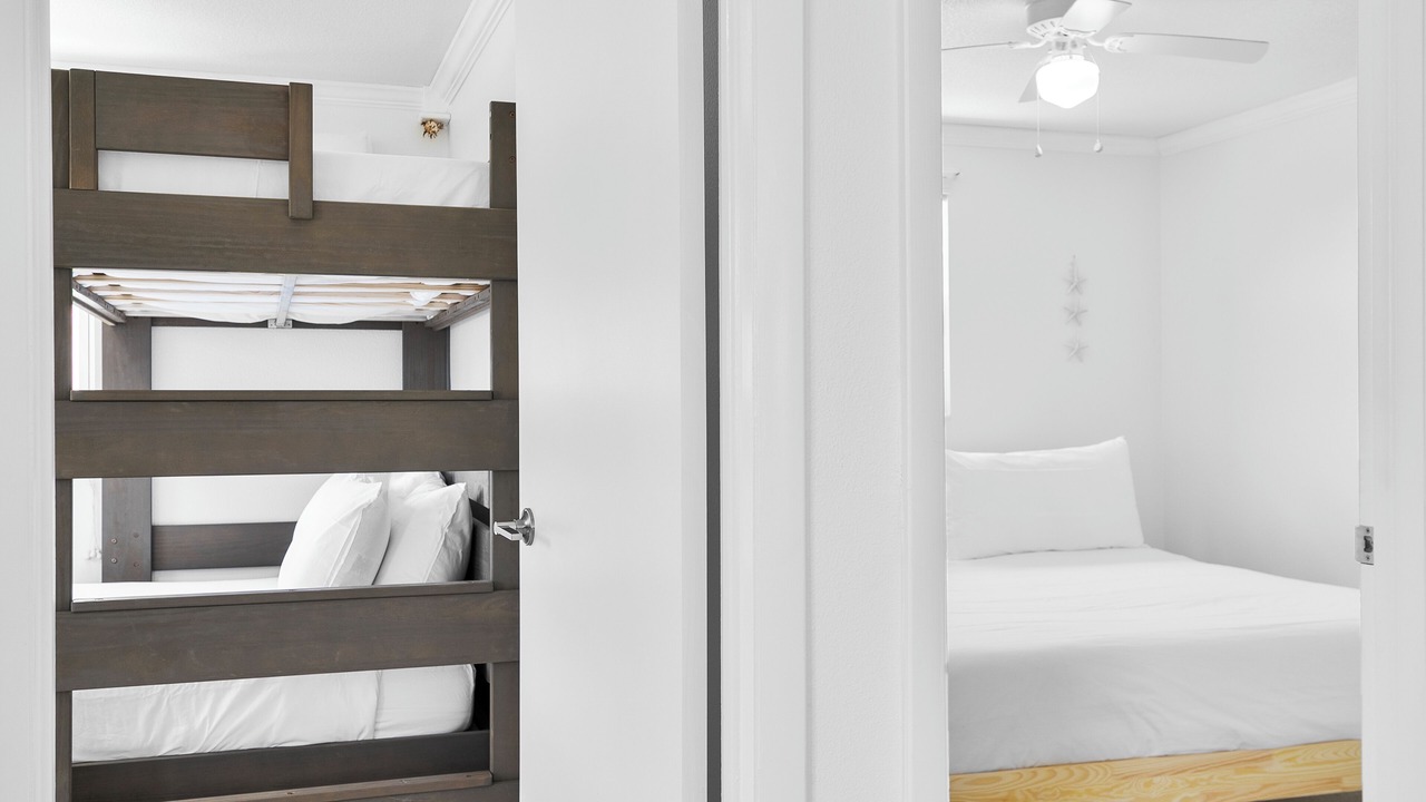 Photo of Bedroom in Holmes Beach