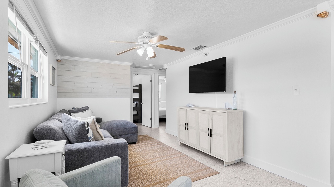 Photo of Livingroom in Holmes Beach