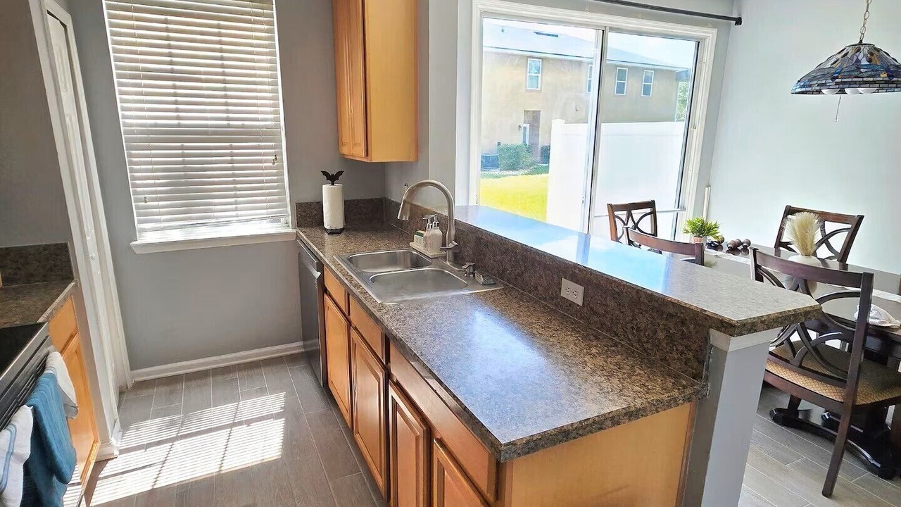 Photo of Kitchen in OakLeaf Plantation