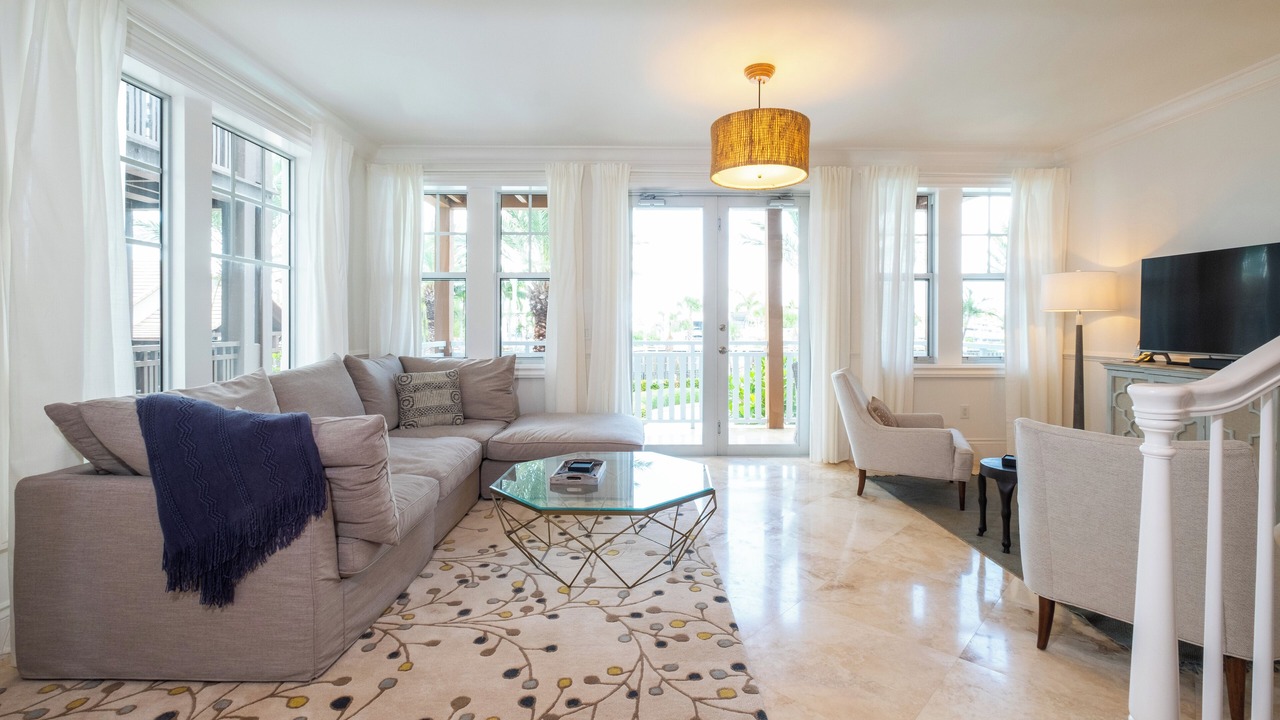 Photo of Livingroom in Marathon