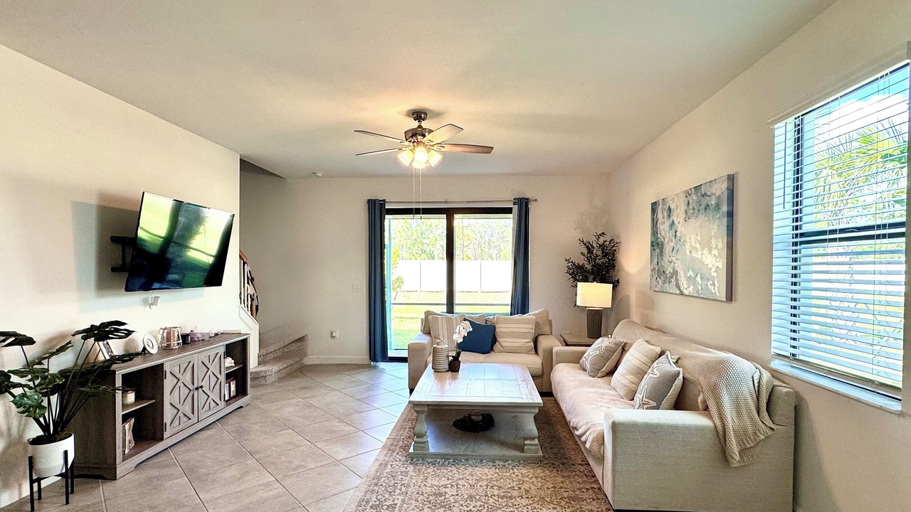 Photo of Livingroom in Gateway