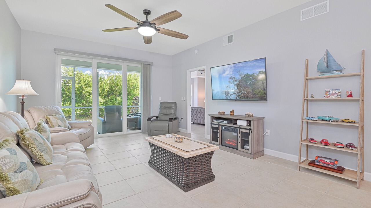 Photo of Livingroom in Majestic Palms
