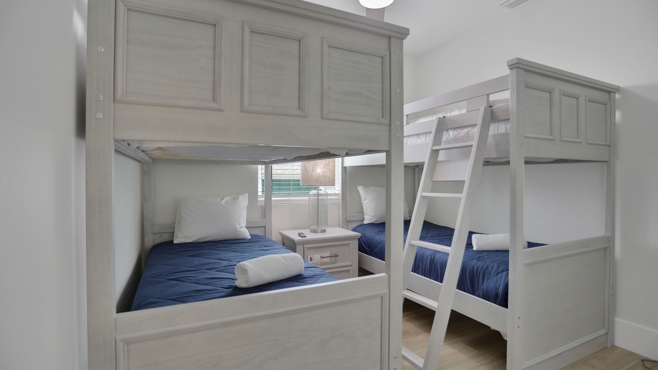 Photo of Bedroom in Bradenton Beach