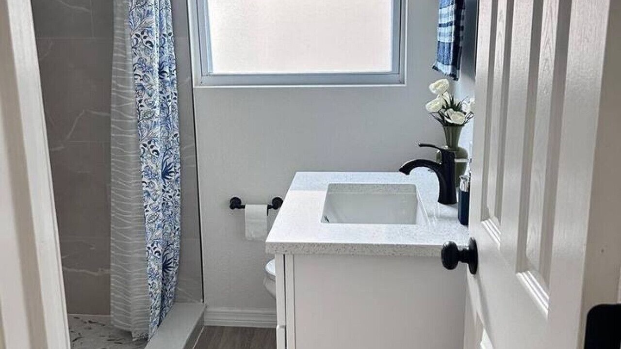 Photo of Bathroom in United Central