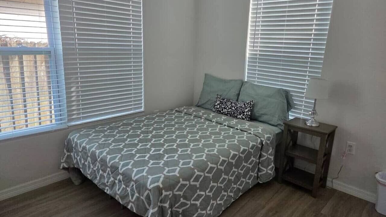 Photo of Bedroom in United Central