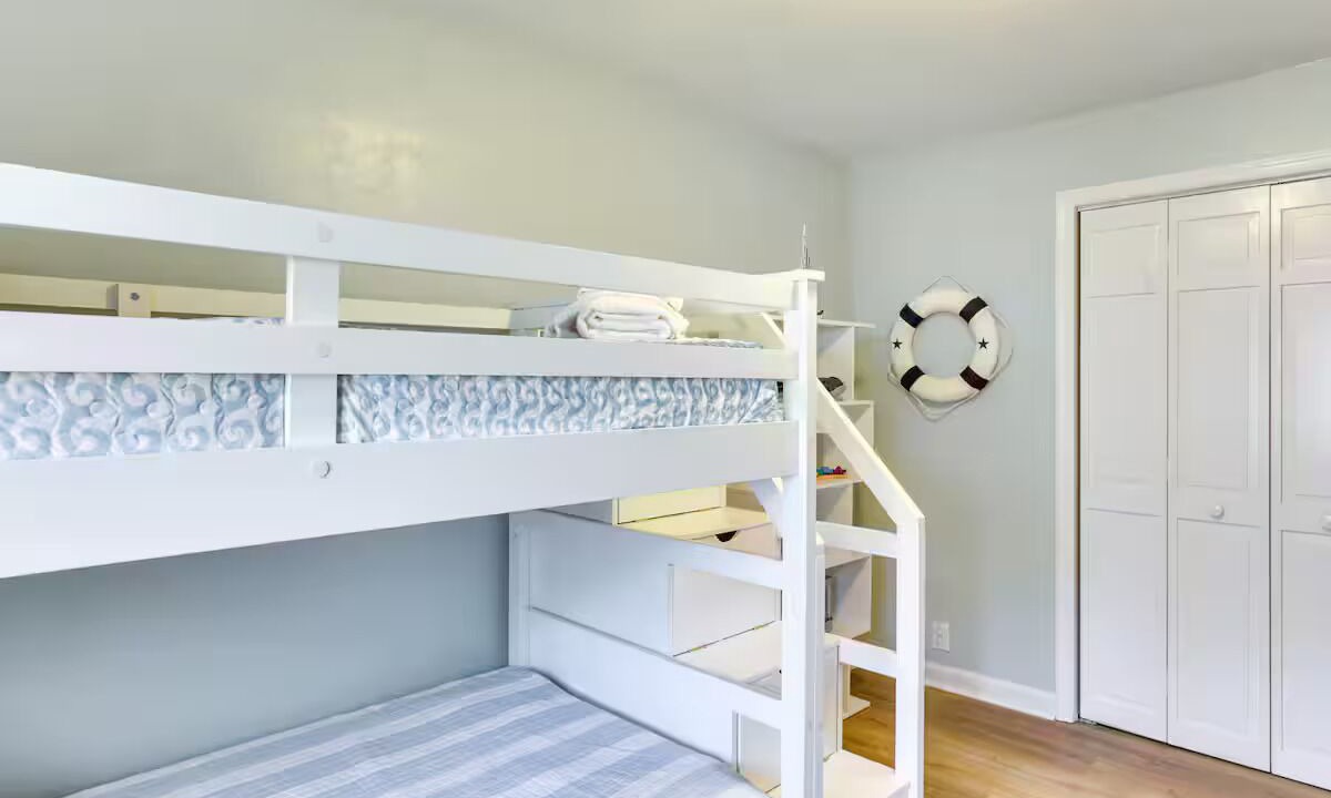 Photo of Bedroom in Panacea