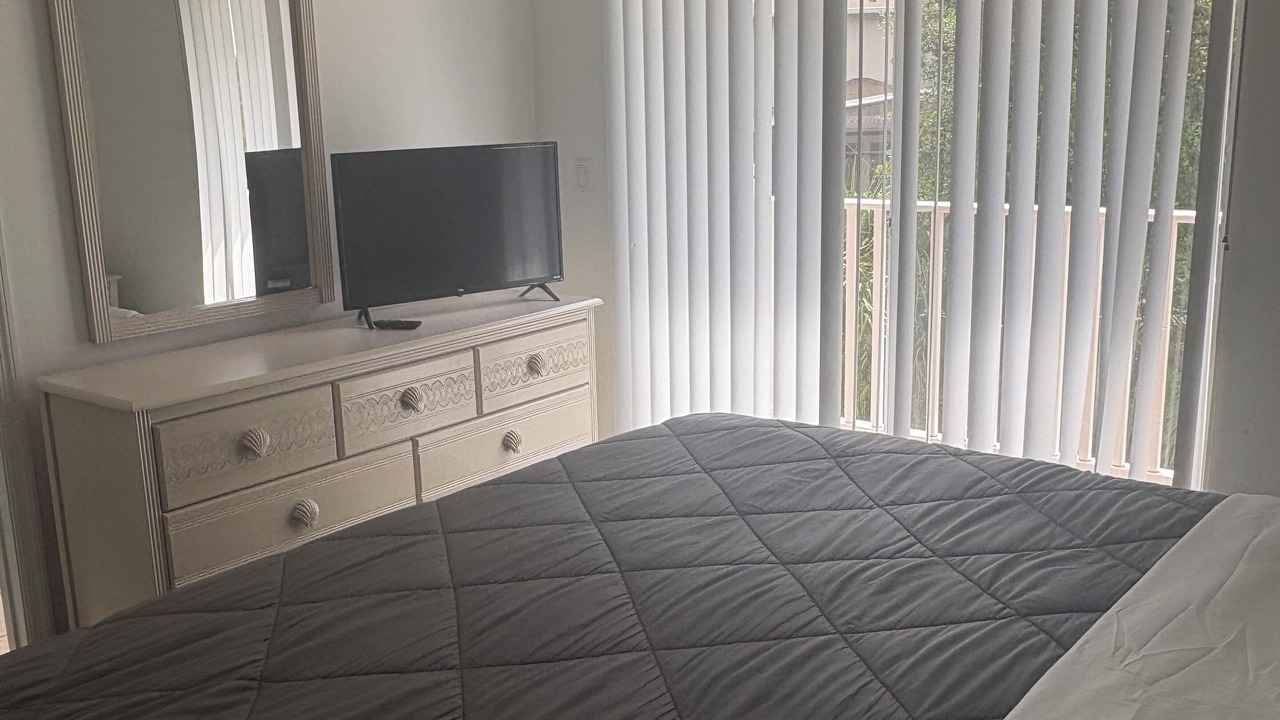 Photo of Bedroom in Crystal Cove