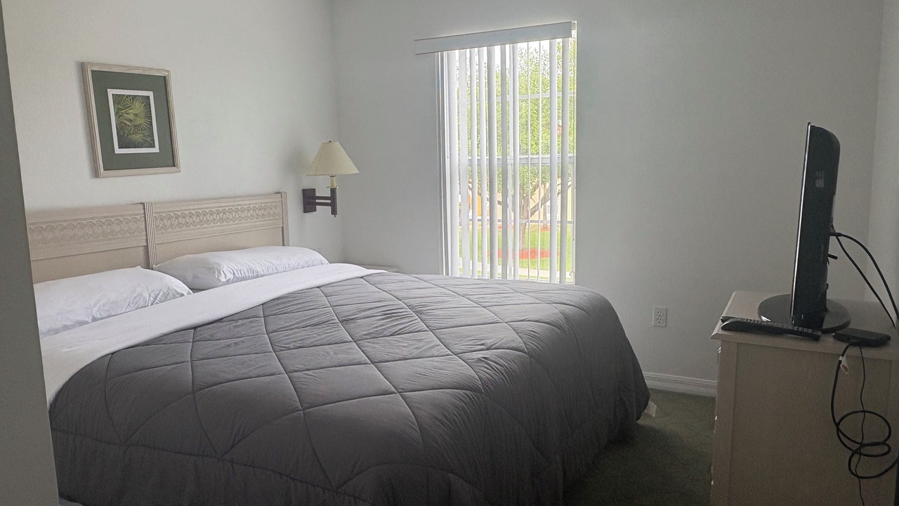 Photo of Bedroom in Crystal Cove