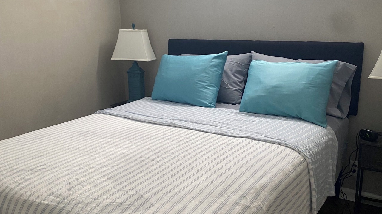 Photo of Bedroom in Bayshore Gardens
