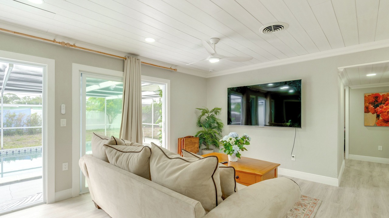 Photo of Livingroom in North Port