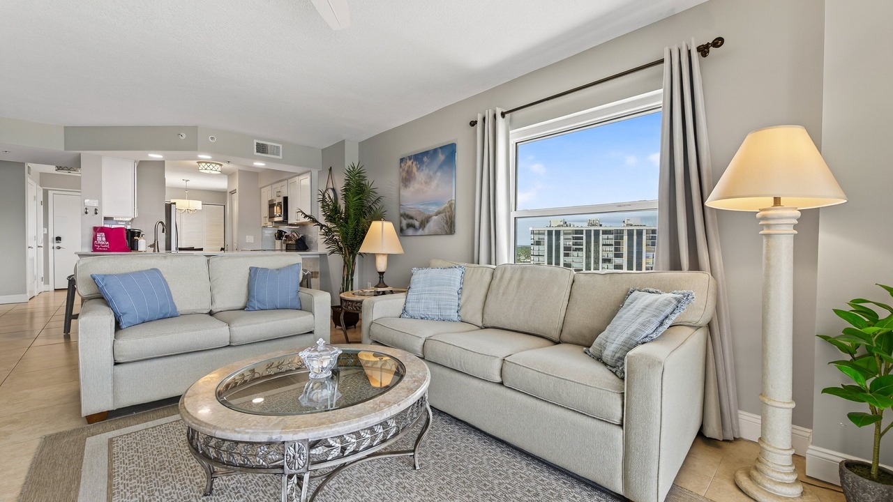 Photo of Livingroom in Seawinds Condo
