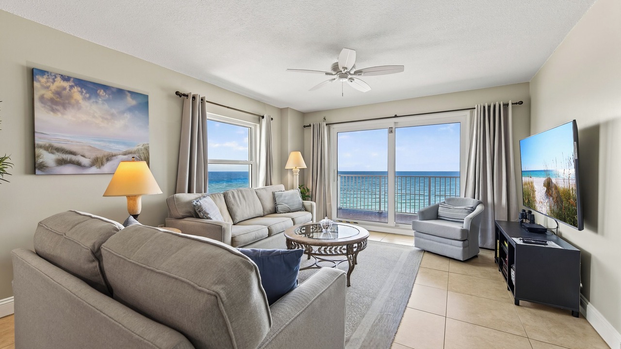 Photo of Livingroom in Seawinds Condo