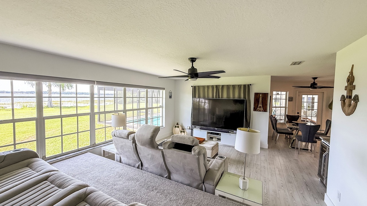 Photo of Livingroom in Astatula