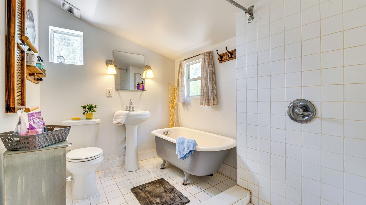 Photo of Bathroom in Fedhaven