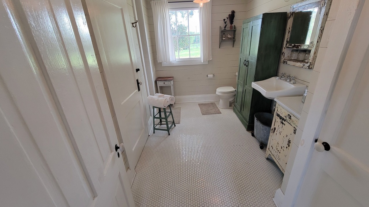 Photo of Bathroom in Dade City