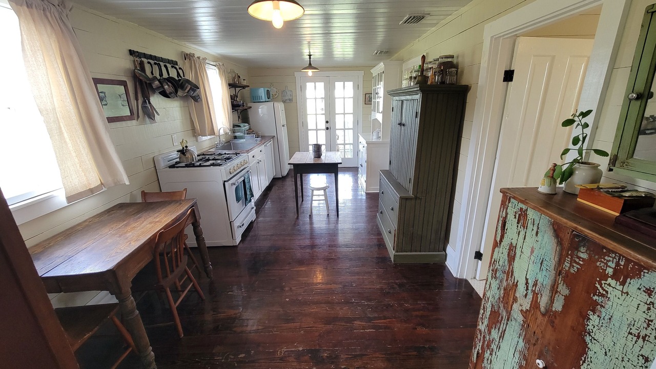 Photo of Kitchen in Dade City