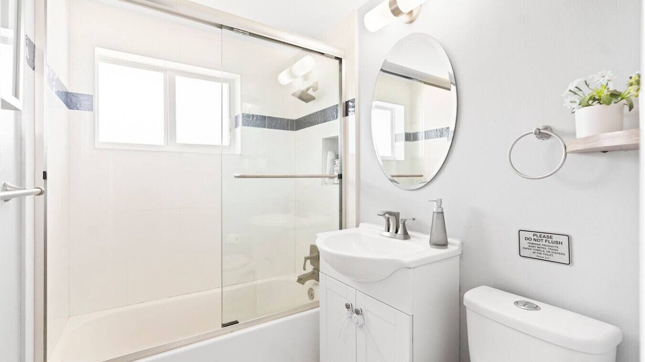 Photo of Bathroom in Lauderdale Isles