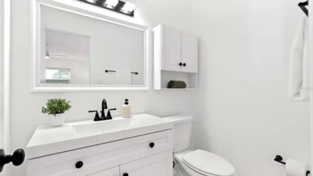 Photo of Bathroom in Lake Eola Heights