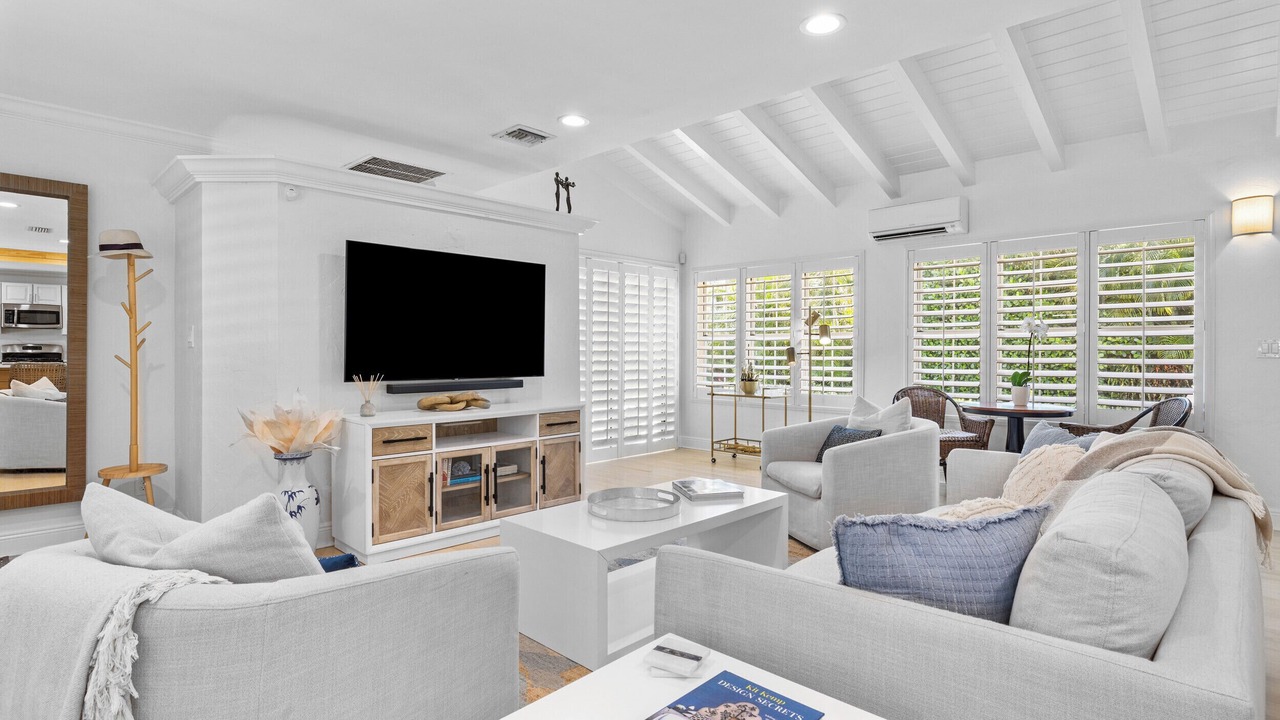 Photo of Livingroom in Southland Park