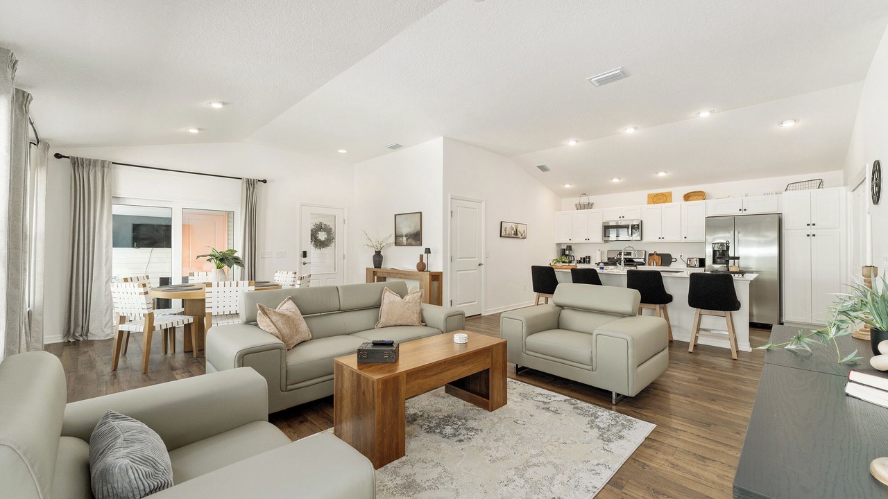 Photo of Livingroom in Sumter County