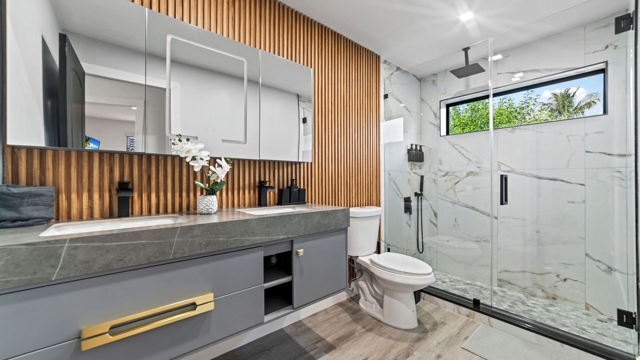 Photo of Bathroom in Ludlam