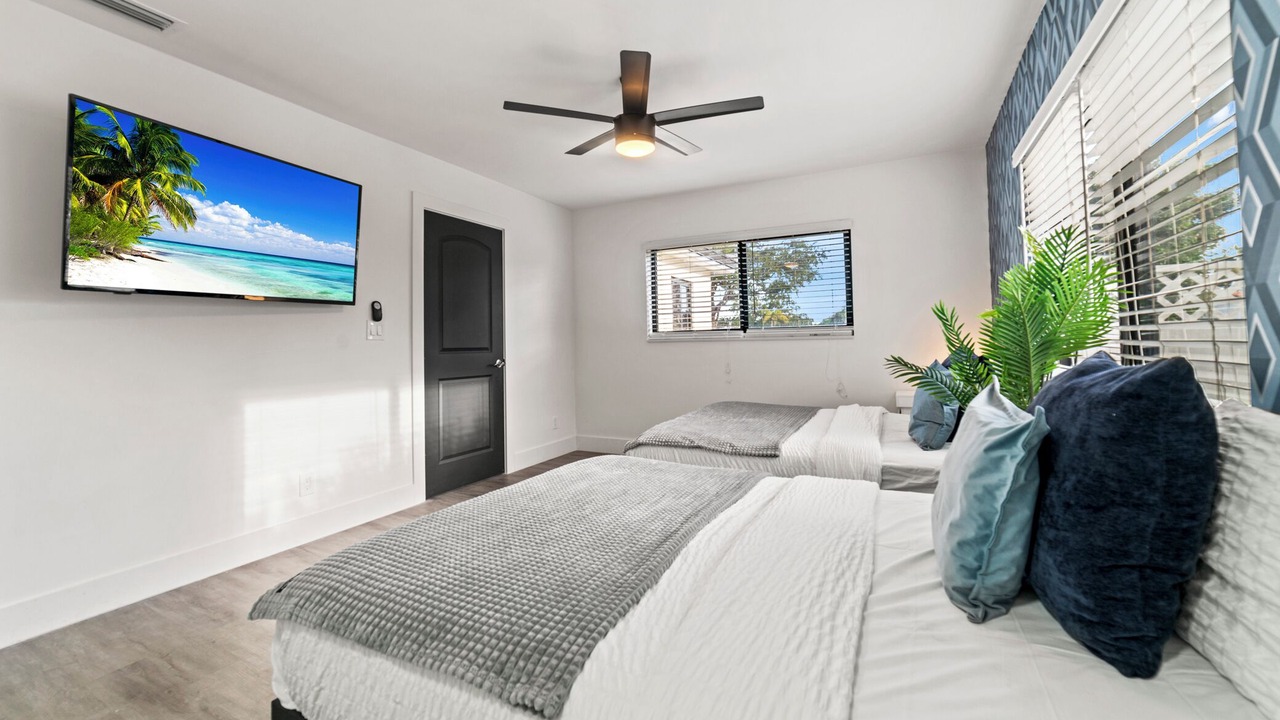 Photo of Bedroom in Ludlam