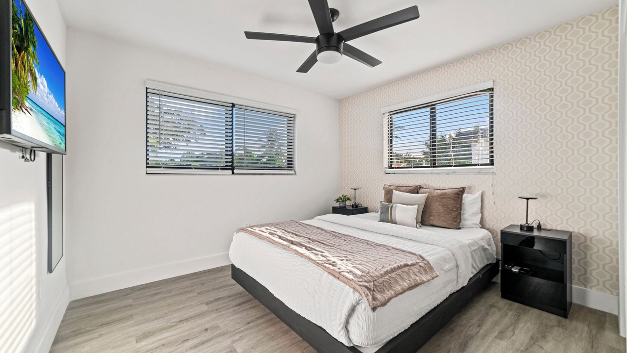 Photo of Bedroom in Ludlam