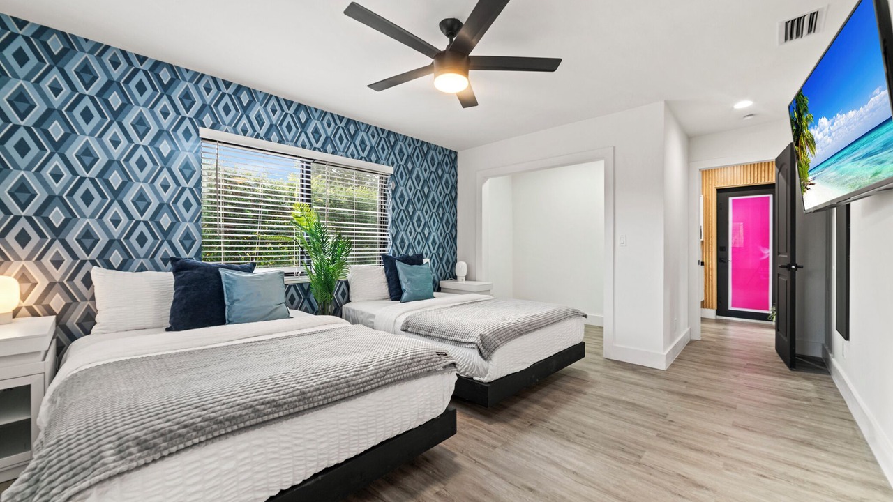 Photo of Bedroom in Ludlam