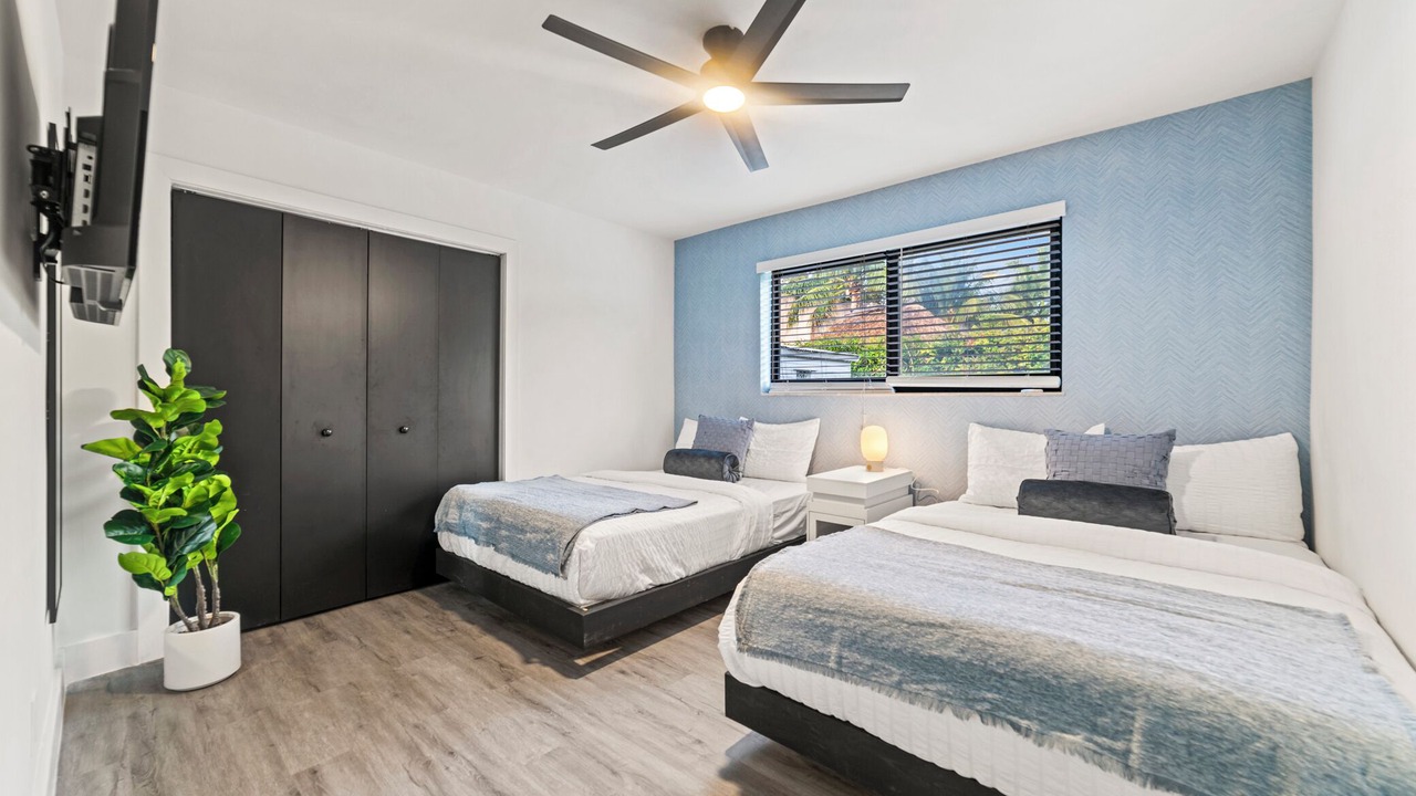 Photo of Bedroom in Ludlam
