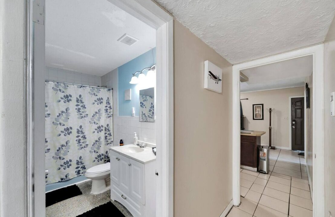 Photo of Bathroom in Temple Crest