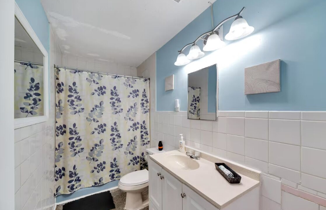Photo of Bathroom in Temple Crest